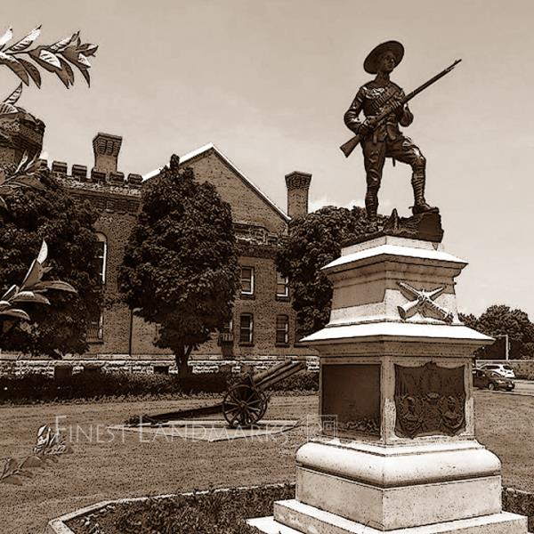 Armoury Statue - Krajewski