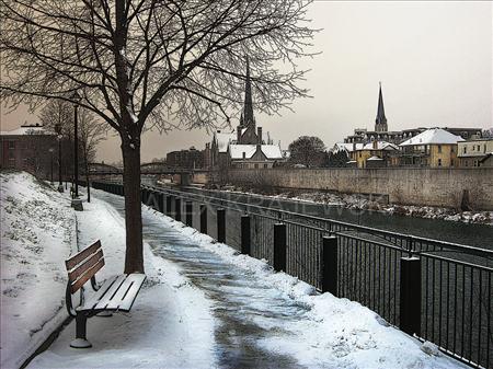 Winter Bench - horizontal - Krajewski